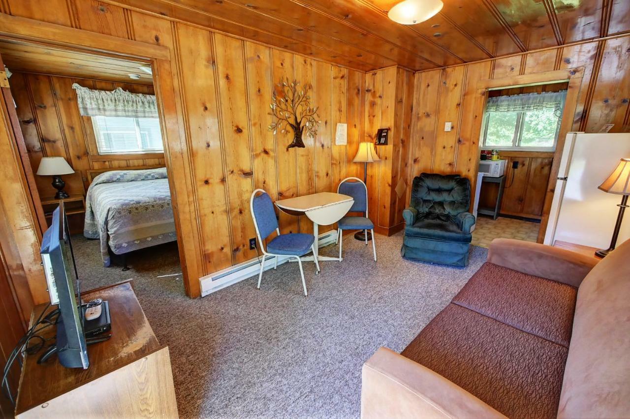 Idle A While Cabins Twisp Eksteriør billede