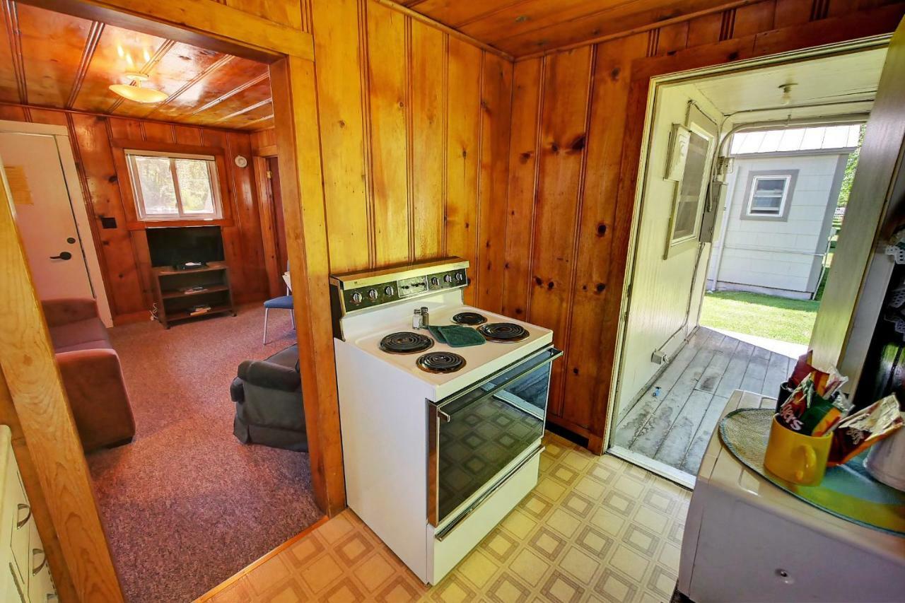 Idle A While Cabins Twisp Eksteriør billede