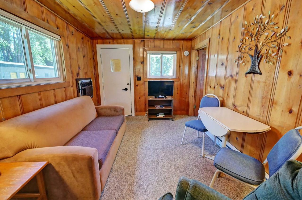 Idle A While Cabins Twisp Eksteriør billede